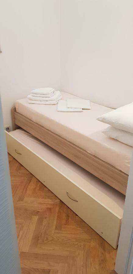 Premium Apartments Joy Primosten Exterior photo